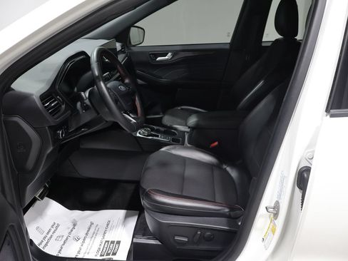 Used 2024 Ford Escape ST-Line w/ Tech Pack #1 AWD/4WD image 11