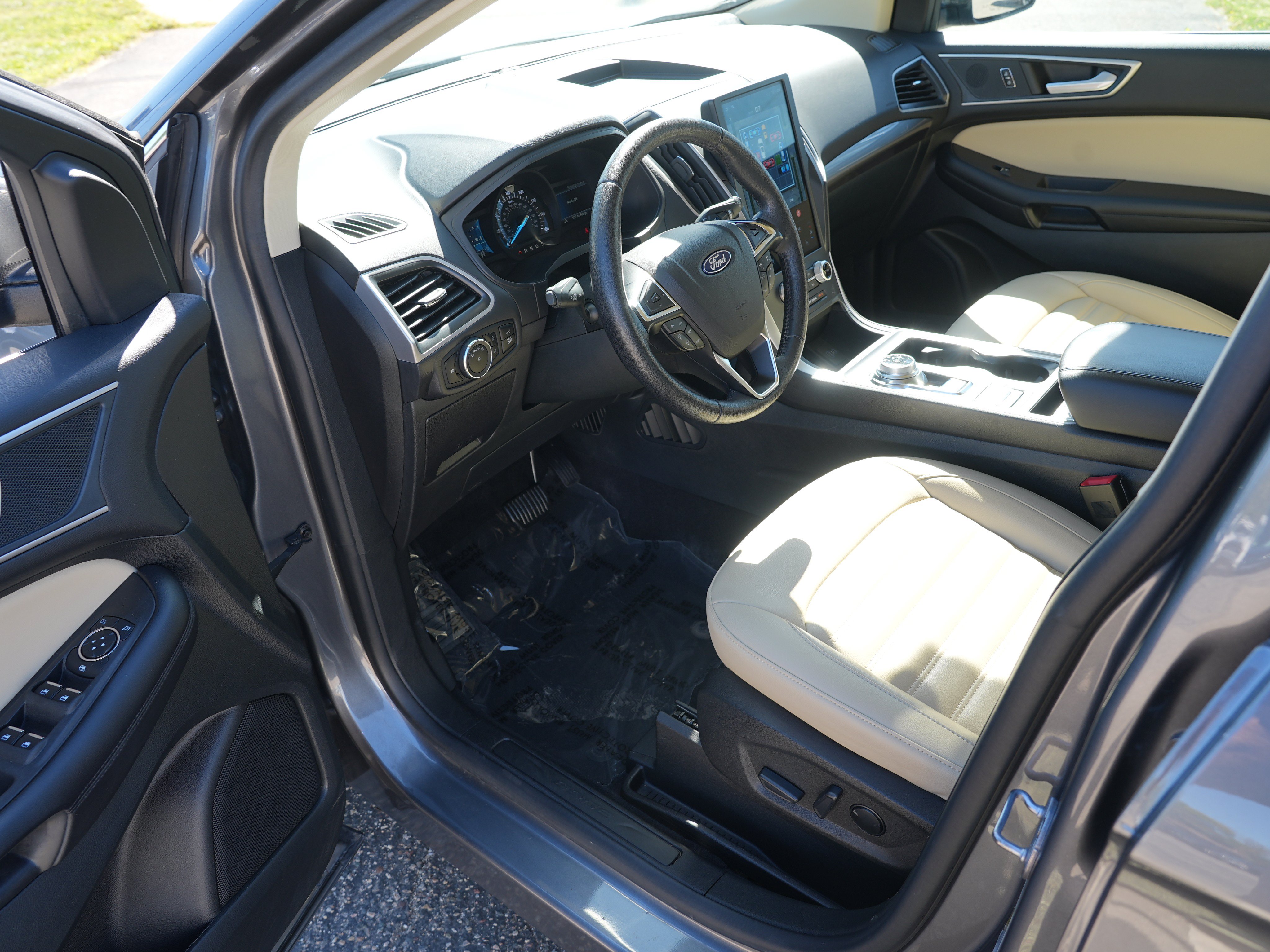 Used 2023 Ford Edge SEL w/ Convenience Package AWD/4WD image 15
