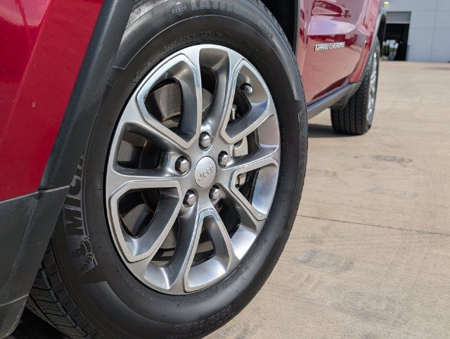 Used 2014 Jeep Grand Cherokee Limited w/ Luxury Group II AWD/4WD image 2