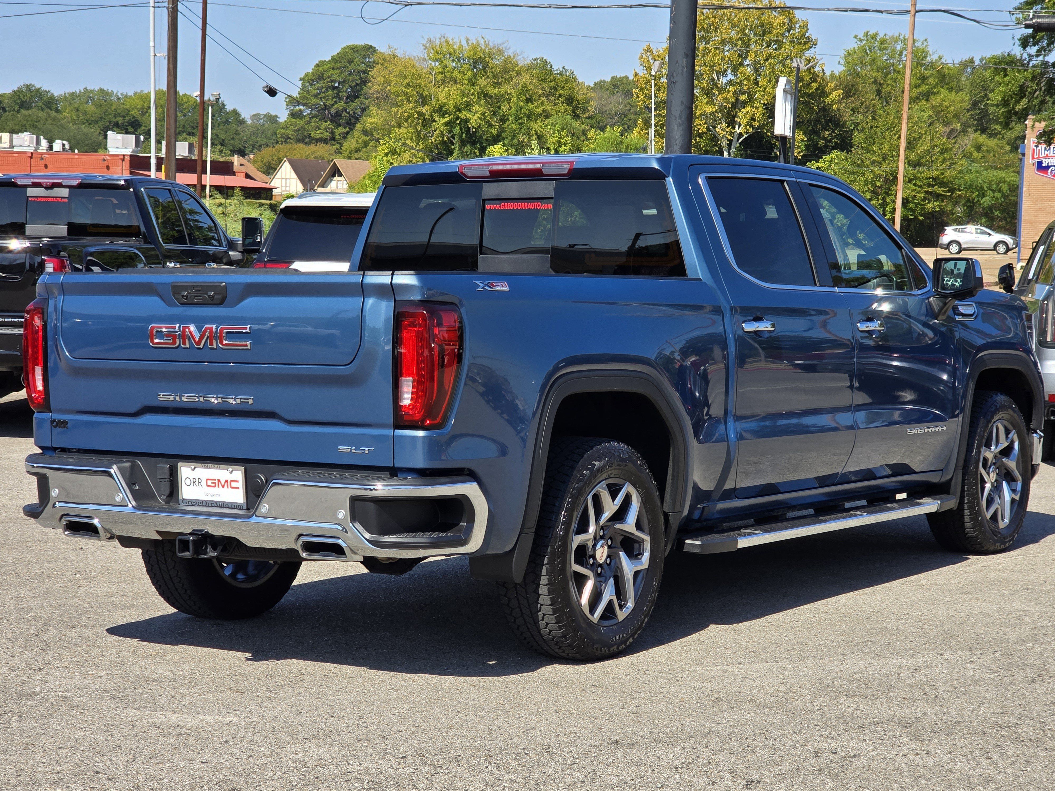 Used 2024 GMC Sierra 1500 SLT AWD/4WD image 4