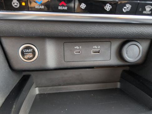 Used 2023 Nissan Rogue SL w/ SL Premium Package image 23