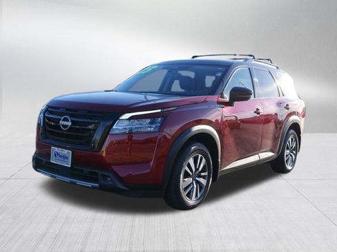 Used 2023 Nissan Pathfinder SL w/ Lighting Package (N92) image 7