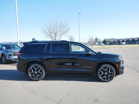 New 2026 Chevrolet Traverse High Country image 2