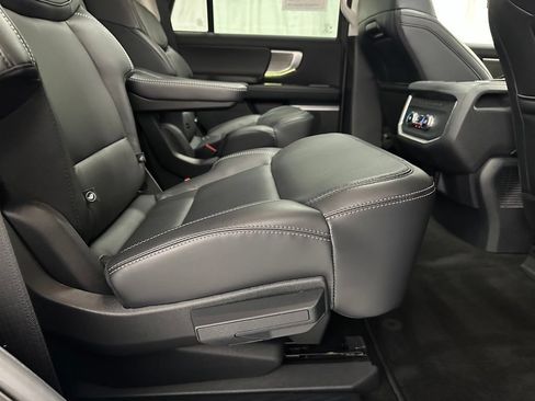 Used 2025 Ford Expedition Platinum AWD/4WD image 51
