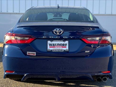 Used 2023 Toyota Camry SE image 5