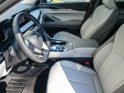 Certified 2026 INFINITI QX60 Pure w/ Cargo Package FWD image 18