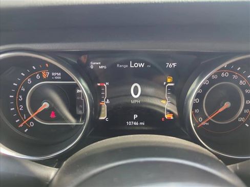 Used 2023 Jeep Gladiator Mojave w/ LED Lighting Group AWD/4WD image 9