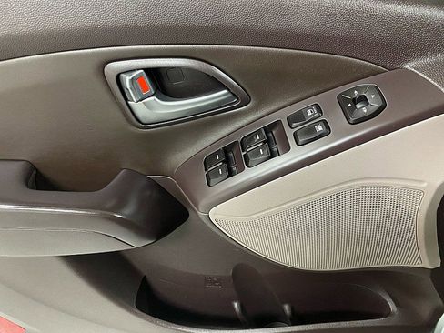 Used 2015 Hyundai Tucson Limited w/ Option Group 03 image 9