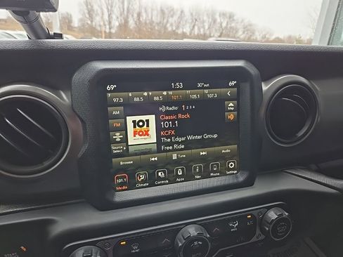 Used 2023 Jeep Wrangler Unlimited image 56