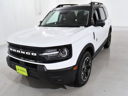 New 2025 Ford Bronco Sport Outer Banks w/ Outer Banks Tech Package+ image 2