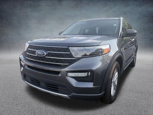 Used 2020 Ford Explorer XLT w/ Equipment Group 202A RWD image 1