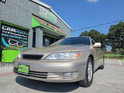 Used 1999 Lexus ES 330 FWD image 2