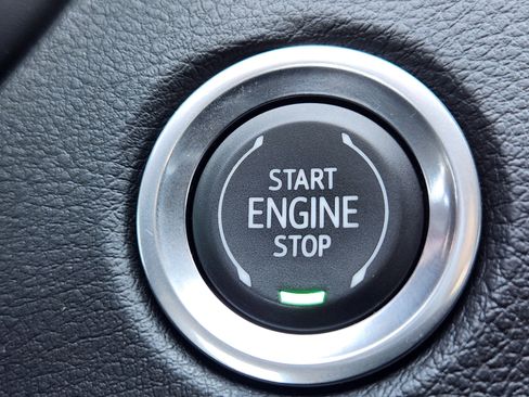 Certified 2023 Cadillac XT4 Sport image 21