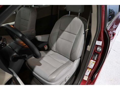 Used 2017 Toyota Sienna XLE FWD image 14