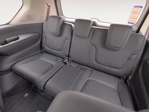 New 2025 INFINITI QX80 Sensory image 14