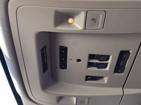 Used 2018 GMC Sierra 1500 SLT w/ SLT Premium Package image 22