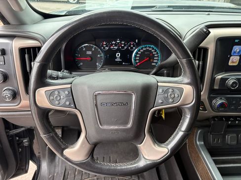 Used 2019 GMC Sierra 2500 Denali w/ Duramax Plus Package AWD/4WD image 19