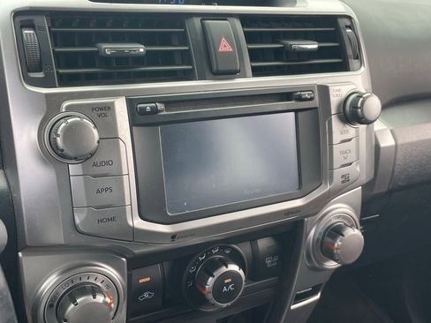 Used 2014 Toyota 4Runner SR5 AWD/4WD image 10