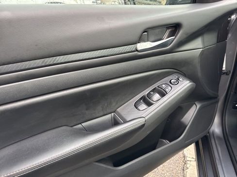 Used 2024 Nissan Altima 2.5 SV image 26