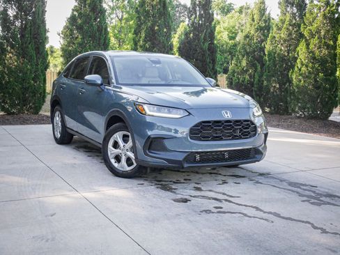 Used 2024 Honda HR-V LX image 2