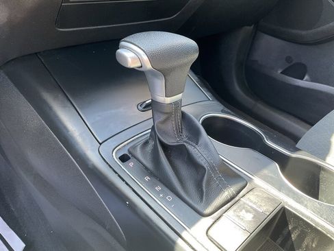 Used 2020 Kia Sorento AWD V6 image 38