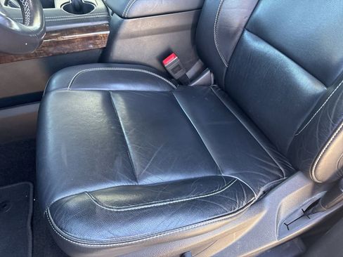 Used 2018 Chevrolet Tahoe LT image 14