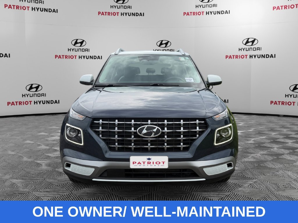 Used 2023 Hyundai Venue Limited FWD image 8
