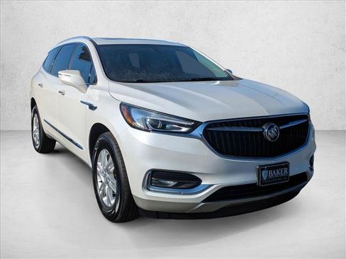 Used 2020 Buick Enclave Essence w/ Sound and Sites Package image 3
