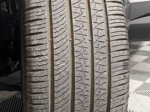 Certified 2025 Ford Explorer ST RWD image 29