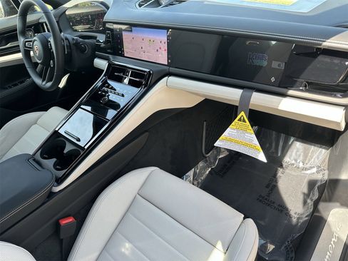New 2026 Porsche Panamera 4 image 22