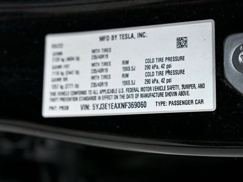 Used 2022 Tesla Model 3 Standard Range image 29