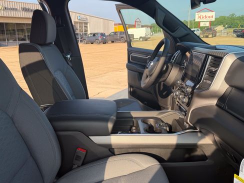New 2026 RAM 1500 Big Horn AWD/4WD image 36