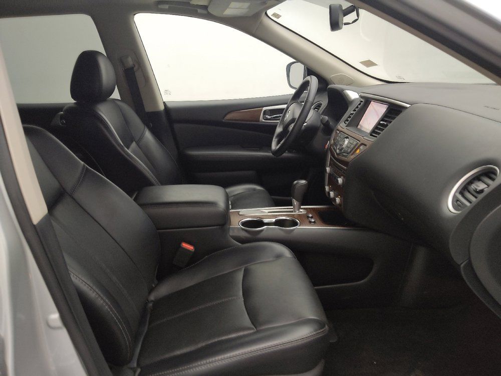 Used 2019 Nissan Pathfinder Platinum FWD image 21