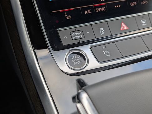 Used 2025 Audi Q7 2.0T Premium w/ Convenience Package image 36