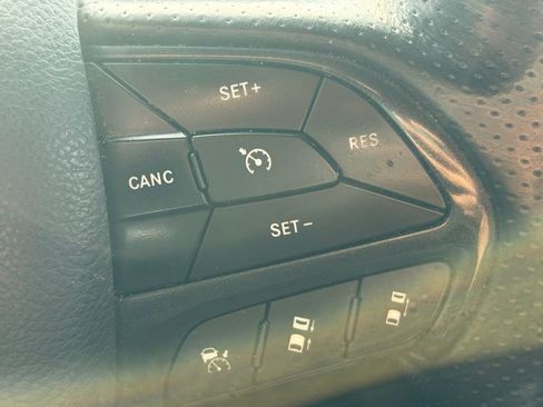 Used 2018 Dodge Durango R/T w/ Technology Group image 15