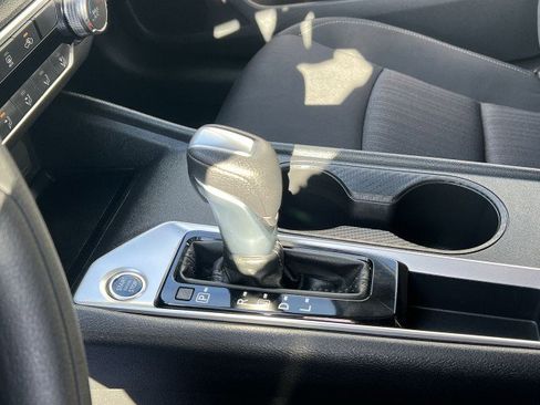 Used 2025 Nissan Altima 2.5 SV image 15