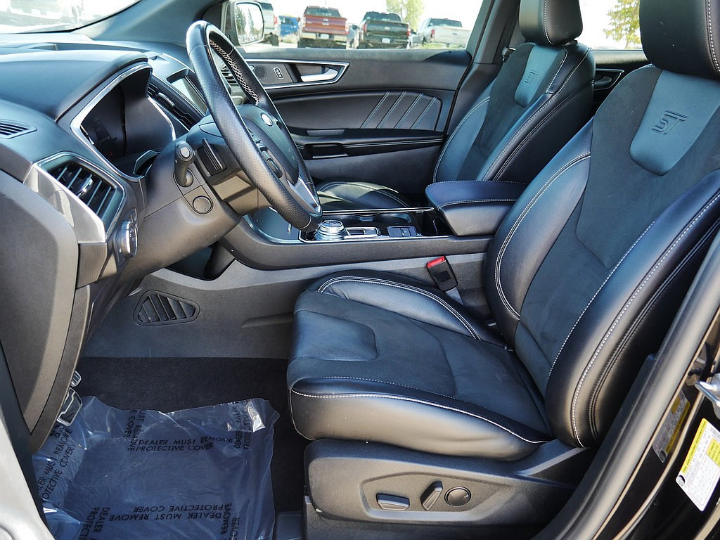 Used 2020 Ford Edge ST w/ Cold Weather Package AWD/4WD image 11