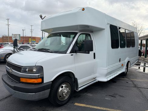 Used 2007 Chevrolet Express 3500 image 7