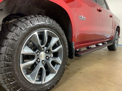 Used 2023 Chevrolet Silverado 1500 LT image 2