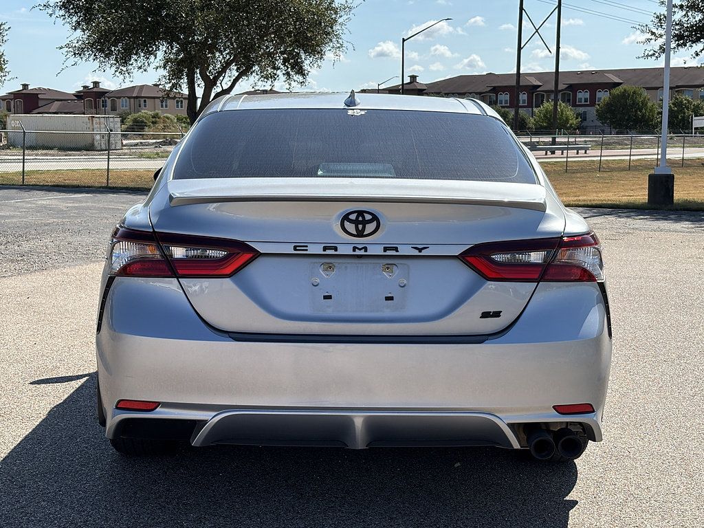 Used 2024 Toyota Camry SE FWD image 5