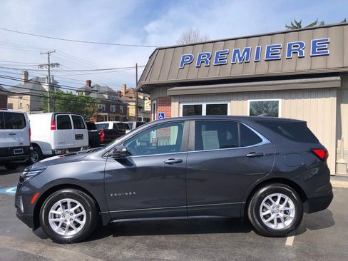 Used 2022 Chevrolet Equinox LT FWD image 2