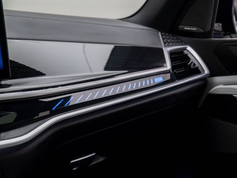 Used 2025 BMW X5 M60i image 33