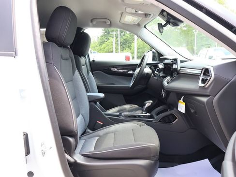 New 2026 Chevrolet TrailBlazer LT w/ Midnight Edition AWD/4WD image 30