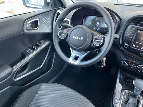 Used 2025 Kia Soul LX w/ LX Technology Package image 30