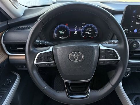 Used 2024 Toyota Grand Highlander Limited image 12