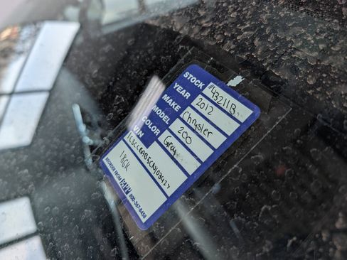 Used 2012 Chrysler 200 LX image 7