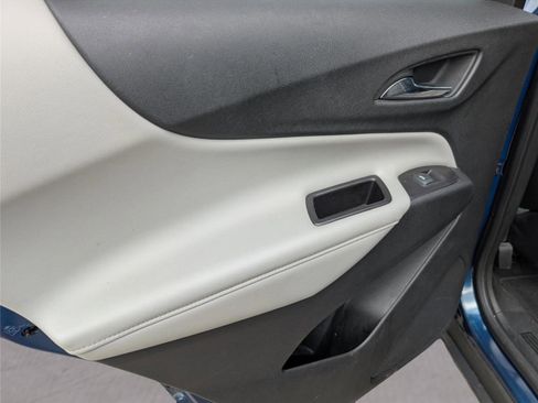 Used 2020 Chevrolet Equinox Premier image 32