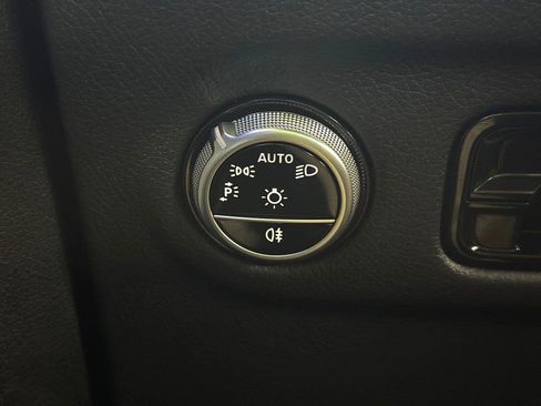 Used 2023 Mercedes-Benz EQE 500 4MATIC SUV image 42