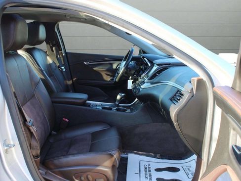 Used 2015 Chevrolet Impala LT w/ Convenience Package image 13