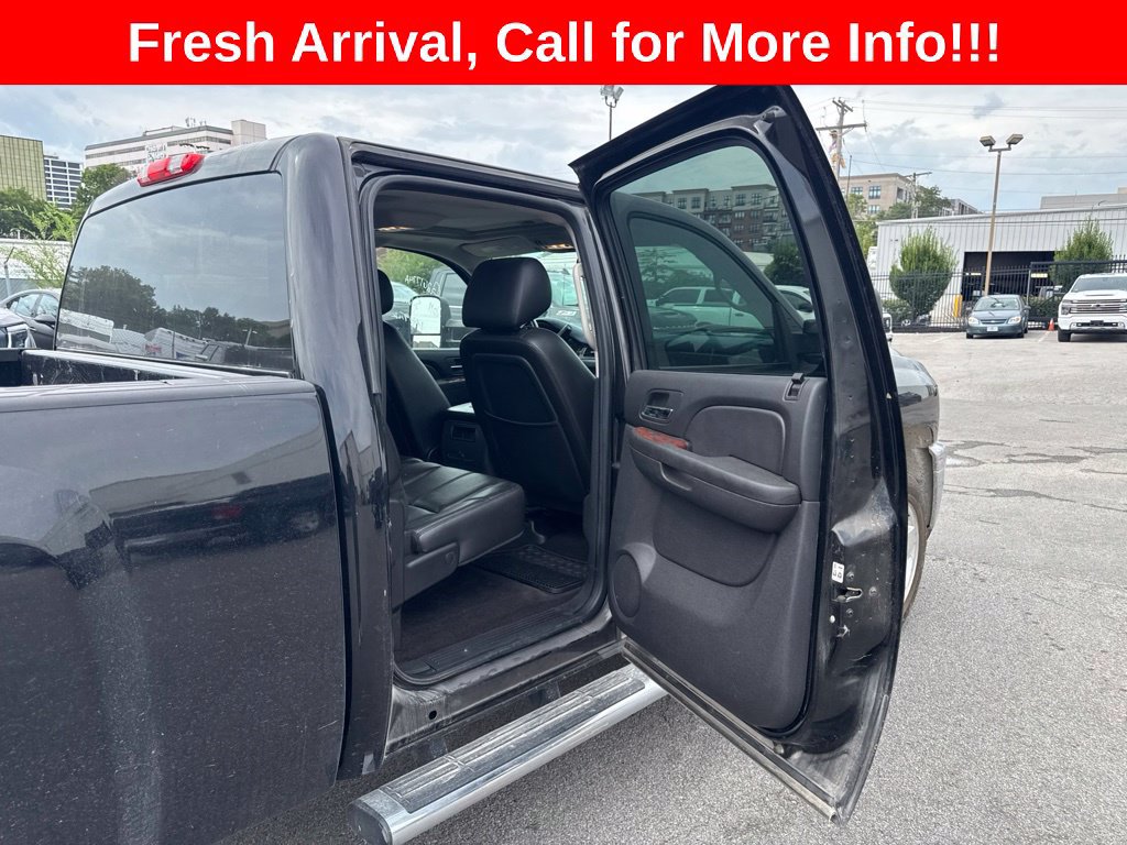 Used 2011 Chevrolet Silverado 2500 LTZ w/ LTZ Plus Package AWD/4WD image 24